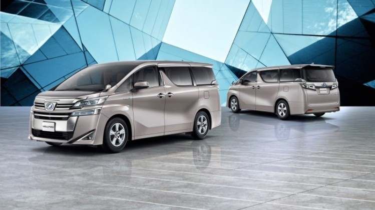 Harga Sewa Mobil Jenazah Toyota Vellfire yang Membawa Jacob Oetama