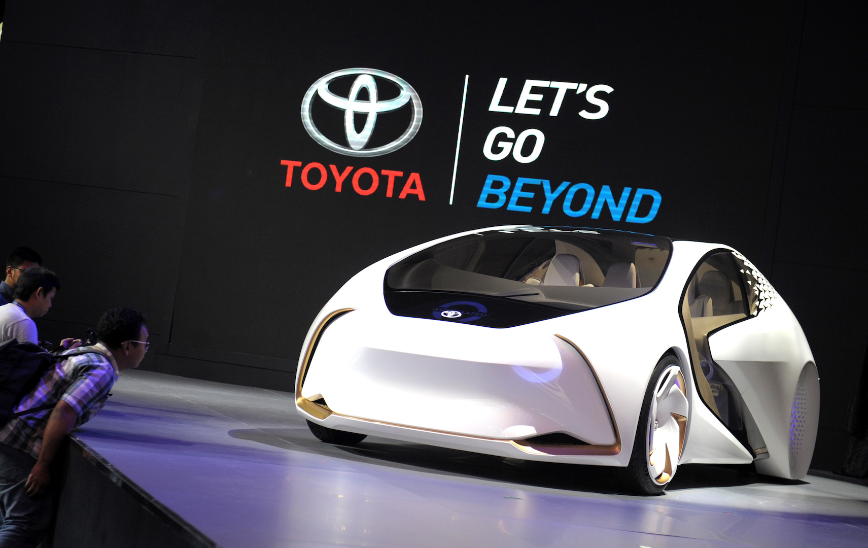 Laporan dari Singapura: Toyota Terpengaruh Larangan Impor Mobil Mewah?