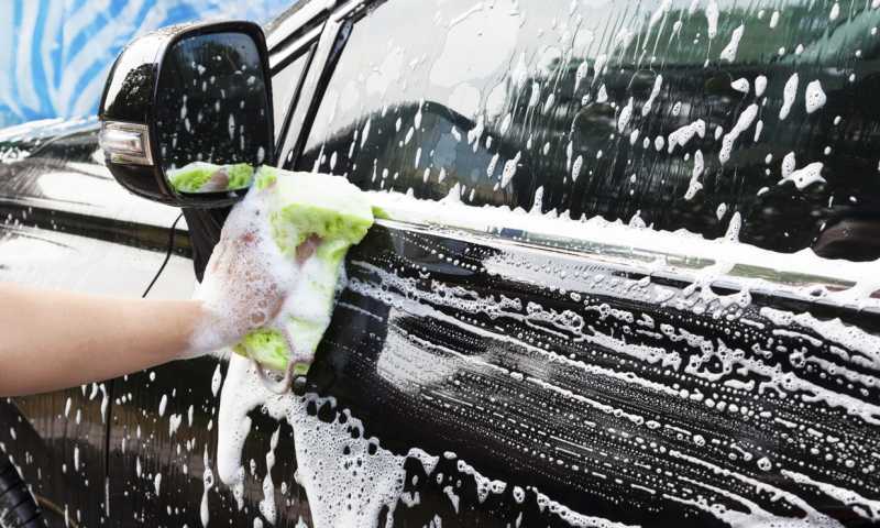 Tips Mencuci Mobil Ala Salon Tapi di Rumah Aja Tips Mencuci Mobil Ala Salon Tapi di Rumah Aja