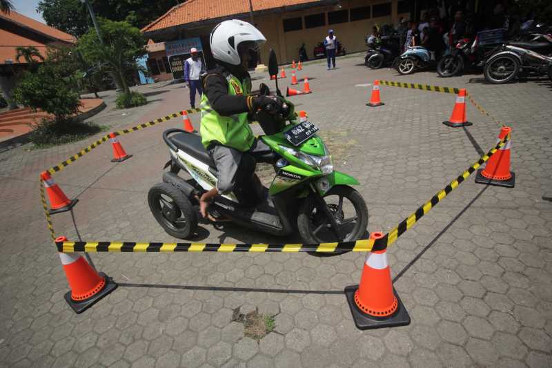 Pakai Telkomsel? Cek Info Legalitas Mobil dan Motor Semudah Cek Pulsa