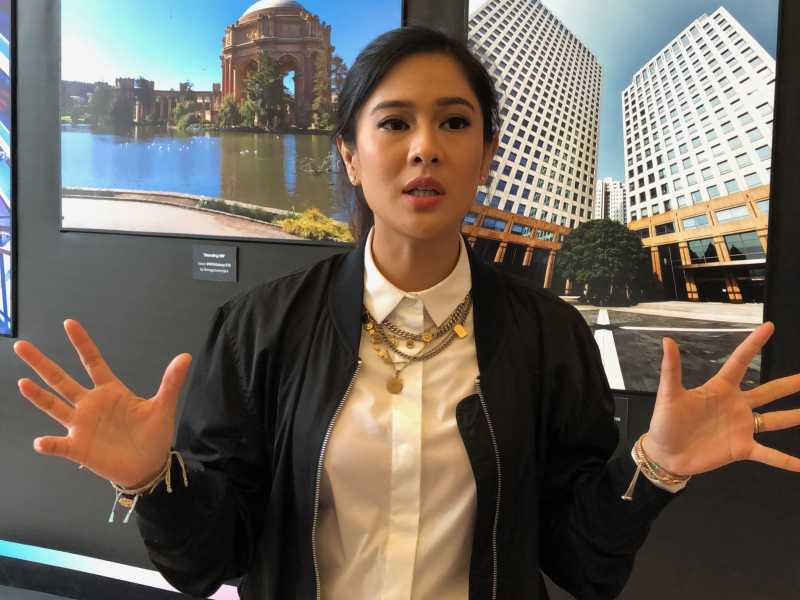 Dian Sastro Kasih Tips Bikin Foto OOTD Pakai Samsung Galaxy S10 Dian Sastro Kasih Tips Bikin Foto OOTD Pakai Samsung Galaxy S10