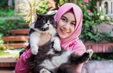 Kucing Kesayangan Anisa Rahma Terlindas Mobil yang Disetir Kakak Kucing Kesayangan Anisa Rahma Terlindas Mobil yang Disetir Kakak
