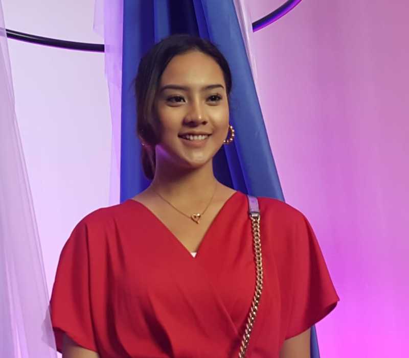 Reaksi Anya Geraldine saat Namanya Diusung Demo Mahasiswa Reaksi Anya Geraldine saat Namanya Diusung Demo Mahasiswa