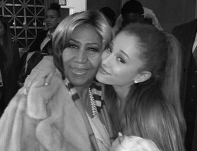 Ariana Grande tampil pada pemakaman Aretha Franklin Ariana Grande tampil pada pemakaman Aretha Franklin