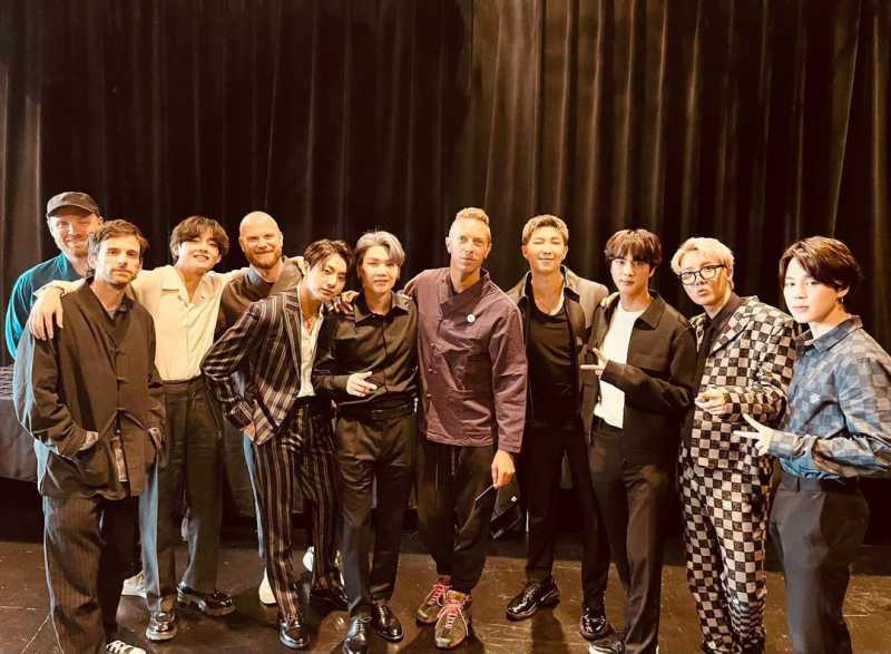 Banyak Netizen Dibikin Nangis Sama Lagu 'My Universe' ColdplayxBTS Banyak Netizen Dibikin Nangis Sama Lagu 'My Universe' ColdplayxBTS