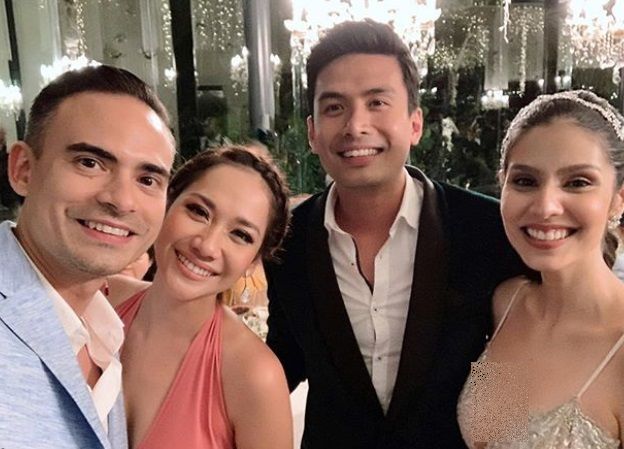 Bunga Citra Lestari Pakai Busana Kelewat Seksi di Pernikahan Christian Bautista Bunga Citra Lestari Pakai Busana Kelewat Seksi di Pernikahan Christian Bautista