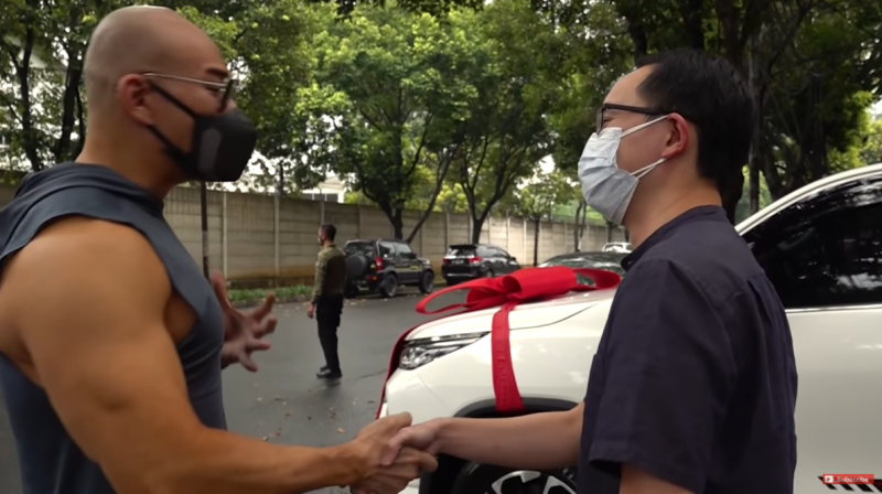 Deddy Corbuzier Beri Hadiah Toyota Fortuner TRD Sportivo Kepada dr Gunawan Deddy Corbuzier Beri Hadiah Toyota Fortuner TRD Sportivo Kepada dr Gunawan