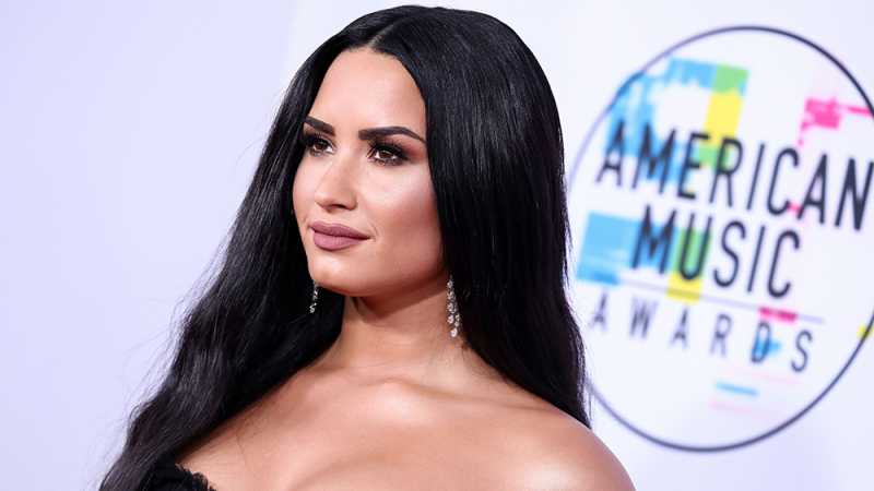 Demi Lovato Ditemukan Tak Sadarkan Diri karena Overdosis