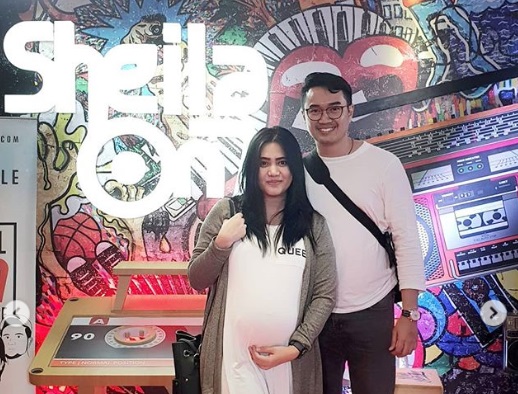 \'Hantu Sephia\' di Konser Sheila On 7 Akhirnya Bicara, Ternyata Lagi Hamil \'Hantu Sephia\' di Konser Sheila On 7 Akhirnya Bicara, Ternyata Lagi Hamil