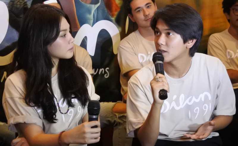 Iqbaal dan Vanesha Berciuman di Film Dilan 1991? Iqbaal dan Vanesha Berciuman di Film Dilan 1991?