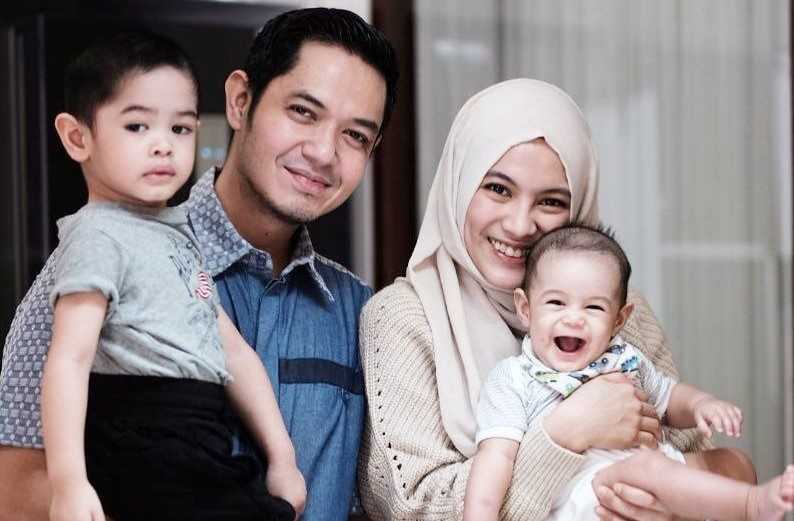 Pola Asuh Dude Harlino pada Anak-Anaknya Patut Ditiru Pola Asuh Dude Harlino pada Anak-Anaknya Patut Ditiru