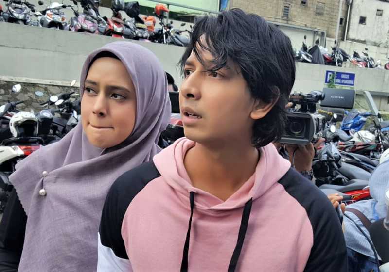 Rey Utami Sudah Dapat Izin Galih Ginanjar Bahas ‘Aib’ Fairuz A Rafiq Rey Utami Sudah Dapat Izin Galih Ginanjar Bahas ‘Aib’ Fairuz A Rafiq