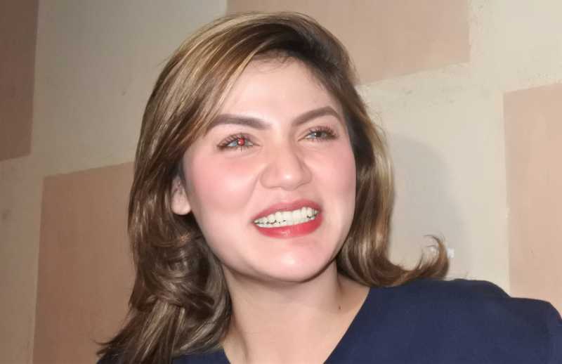 Kriss Hatta Divonis Bebas, Hilda Vitria Statusnya Istri atau Janda? Kriss Hatta Divonis Bebas, Hilda Vitria Statusnya Istri atau Janda?