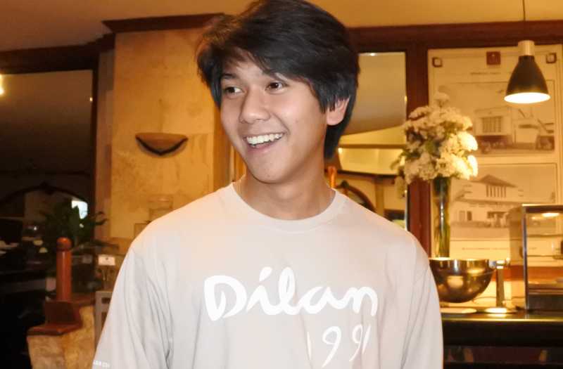 Iqbaal Target 'Dilan 1991' Sebanyak 240 Juta Penonton Iqbaal Target 'Dilan 1991' Sebanyak 240 Juta Penonton