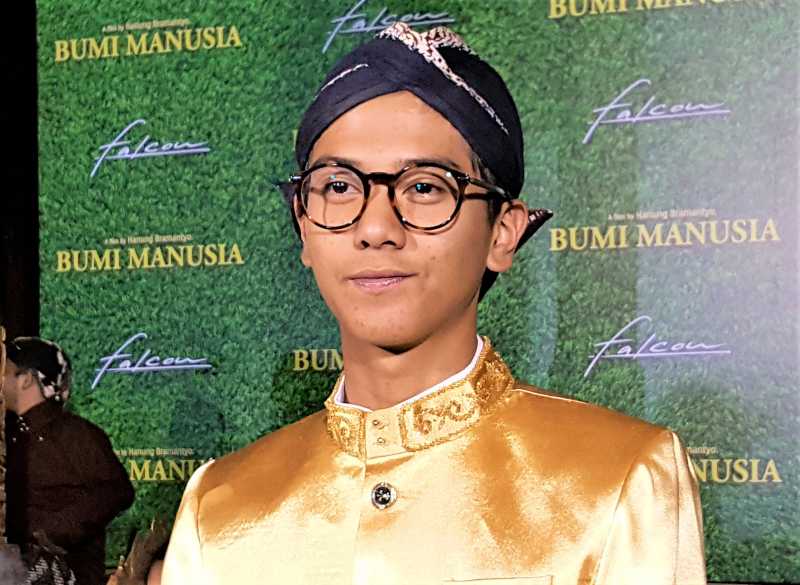 Hanung Pukul Iqbaal Agar Tahu Rasanya Minke Tertindas