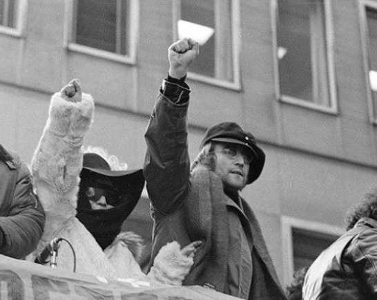 Selamat Ulang Tahun John Lennon! Selamat Ulang Tahun John Lennon!