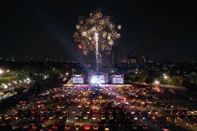 FOTO: Konser Drive In Kahitna Sukses di Masa Pandemi