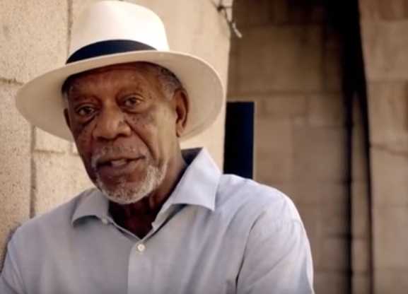 Morgan Freeman: Azan Suara Paling Menggetarkan dan Indah di Dunia Morgan Freeman: Azan Suara Paling Menggetarkan dan Indah di Dunia