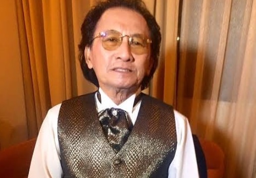 Mus Mulyadi Tampil dalam Kondisi Mata Sudah Buta Mus Mulyadi Tampil dalam Kondisi Mata Sudah Buta