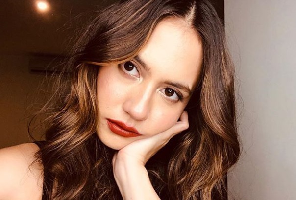 Pevita Pearce Bantah Pacaran dengan Ariel NOAH Pevita Pearce Bantah Pacaran dengan Ariel NOAH