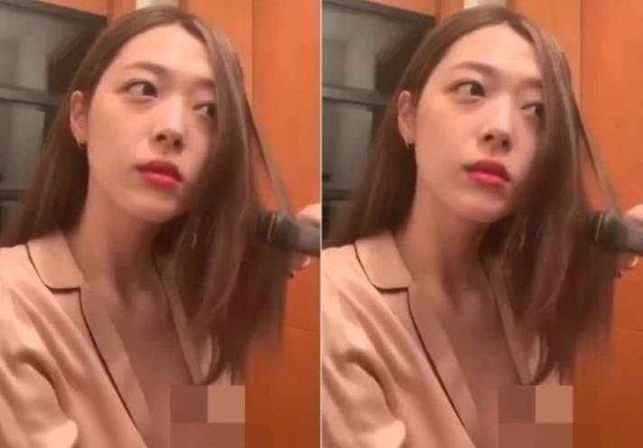 Sulli Umbar Payudara saat Live di Instagram Sulli Umbar Payudara saat Live di Instagram