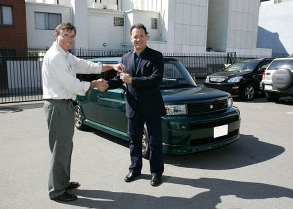 Tom Hanks Koleksi Mobil Murah Meskipun Kaya Raya, Ini Daftarnya Tom Hanks Koleksi Mobil Murah Meskipun Kaya Raya, Ini Daftarnya