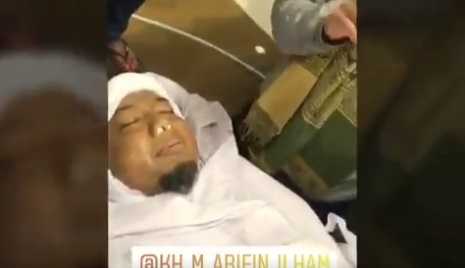 Beredar Wajah Almarhum Ustaz Arifin Ilham Terlihat Senyum