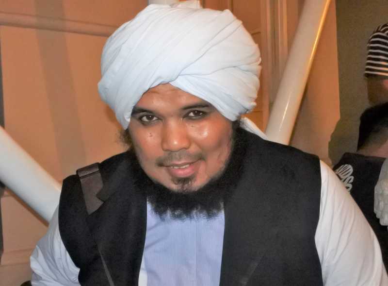 Salmafina Pindah Agama, Ini Nasehat Ustaz Derry kepada Sunan Salmafina Pindah Agama, Ini Nasehat Ustaz Derry kepada Sunan