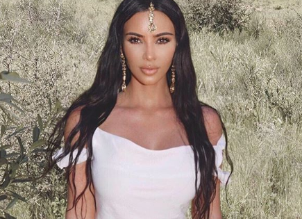 Kim Kardashian Pamer Foto Liburan di Bali, Kok Netizen Malah Geram? Kim Kardashian Pamer Foto Liburan di Bali, Kok Netizen Malah Geram?