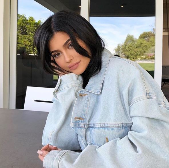 1 Tweet Kylie Jenner, Rusak Saham Snapchat Sebelanga