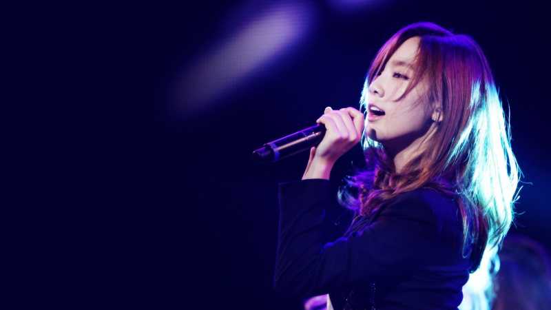 Taeyon ke Jakarta, Dari Terpukul Kamera Hingga Tersentuh Dadanya Taeyon ke Jakarta, Dari Terpukul Kamera Hingga Tersentuh Dadanya