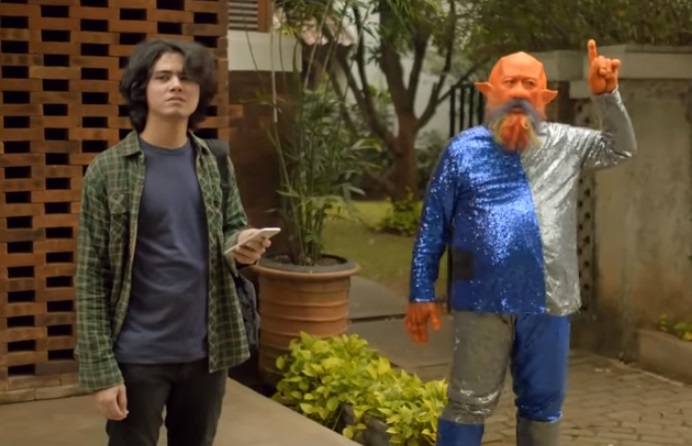 Ketika Aliando Bertemu dengan Alien alias Al Ketika Aliando Bertemu dengan Alien alias Al