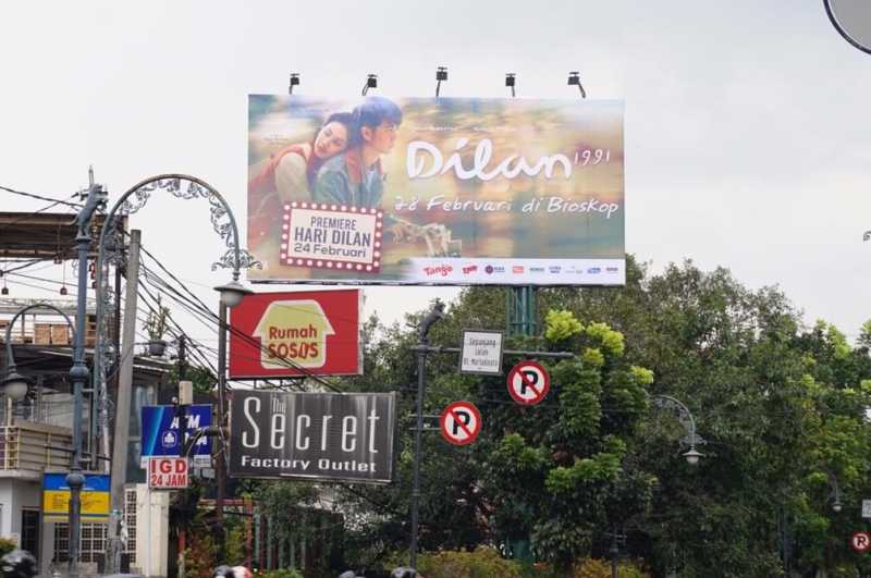Bandung Menggila Sambut \'Hari Dilan\' Bandung Menggila Sambut \'Hari Dilan\'