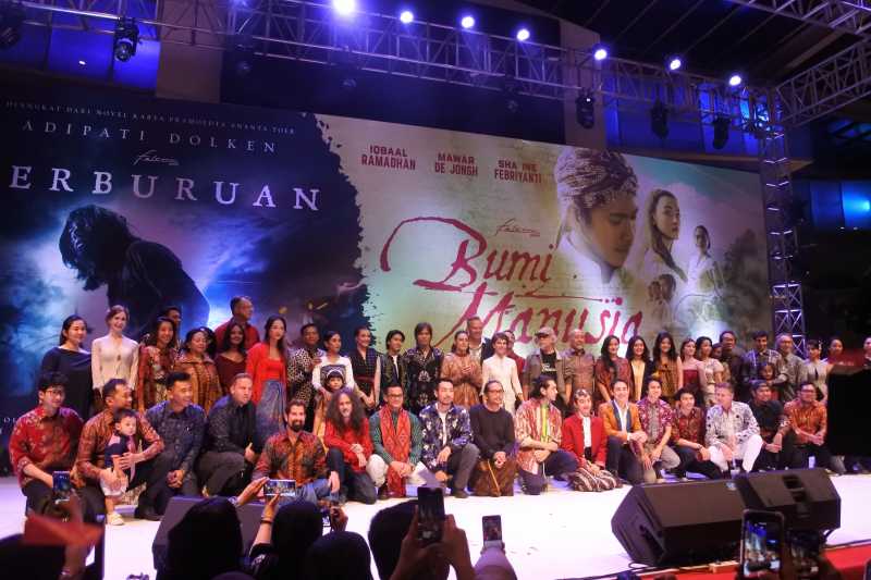 Luar Biasa, Film 'Bumi Manusia' Raih <i>Standing Ovation</i> dari Penonton