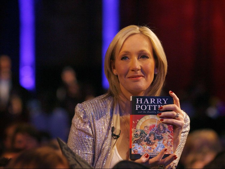 Selamat Ulang Tahun, JK Rowling! Ini 8 Fakta Tentang Sang Pembuat Kisah ‘Harry Potter’
