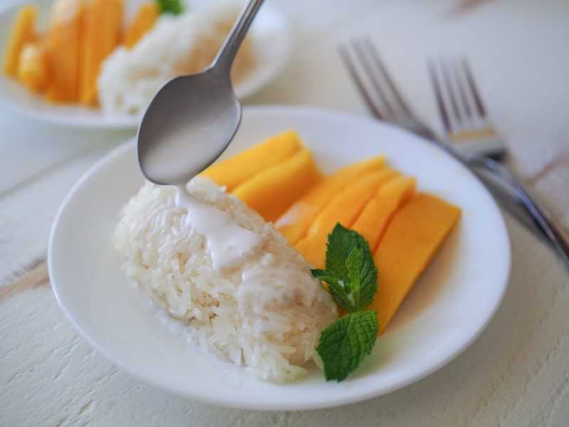 Kepingin <i>Mango Sticky Rice</i>? Kamu Bisa Pesan di 5 Restoran Ini Via <i>Go-Food</i> Kepingin <i>Mango Sticky Rice</i>? Kamu Bisa Pesan di 5 Restoran Ini Via <i>Go-Food</i>