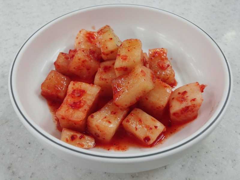 <i>Gak</i> Cuma Sawi Putih, Kimchi Punya Varian Lain dari Sayuran Ini