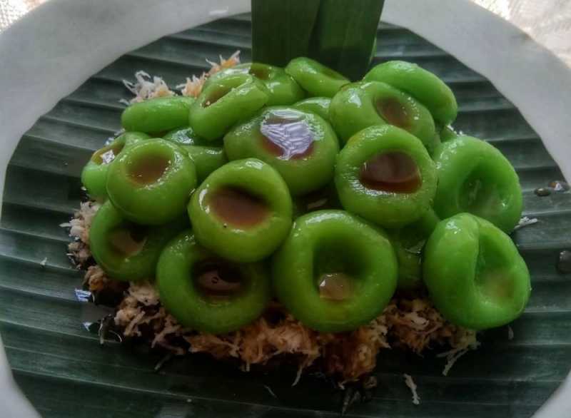 <i>Yum!</i> Ini 5 Kue Basah Khas Kutai Kartanegara, Calon Ibu Kota Indonesia <i>Yum!</i> Ini 5 Kue Basah Khas Kutai Kartanegara, Calon Ibu Kota Indonesia