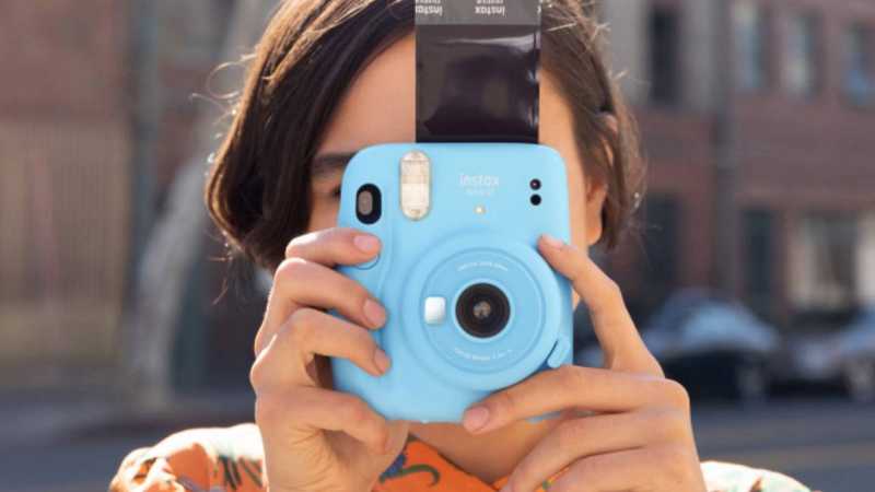 Fuji Film Instax Mini 11, Bikin Selfie di Polaroid Makin Mudah Fuji Film Instax Mini 11, Bikin Selfie di Polaroid Makin Mudah