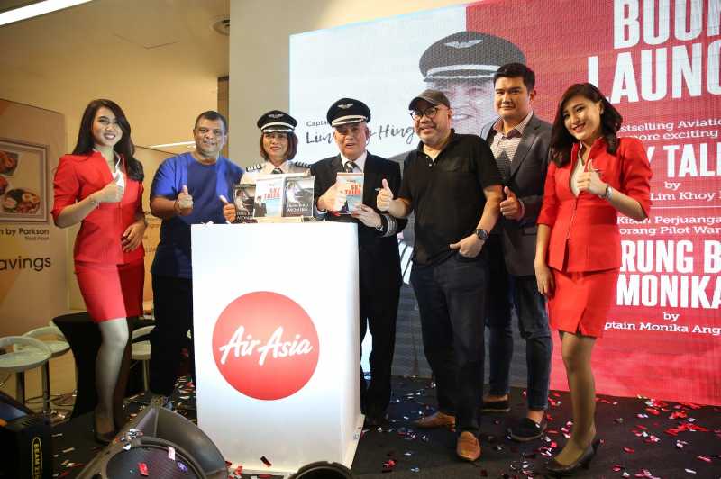 Buku Karya 2 Pilot AirAsia Resmi Diluncurkan 