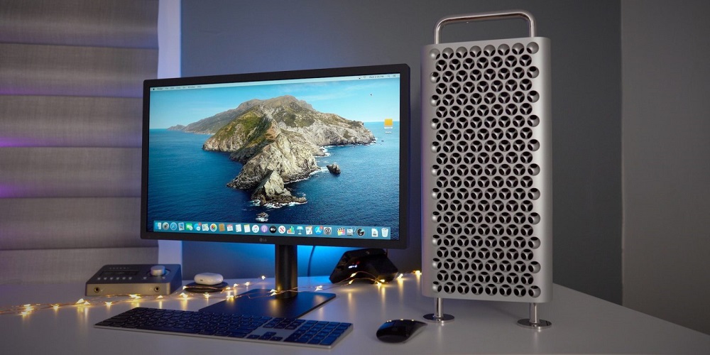 Donald Trump Kepergok Dapat Hadiah Mac Pro Rp84 Juta dari Tim Cook