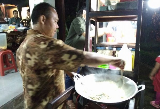 Inilah Gunarno, Pembuat Nasi Goreng di Pertemuan SBY - Prabowo