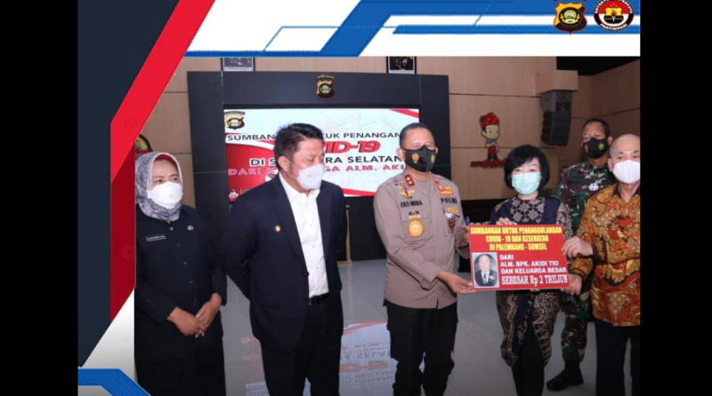 Akidi Tio Jadi Viral Setelah Sumbang Rp2 T untuk Dana Covid-19 Akidi Tio Jadi Viral Setelah Sumbang Rp2 T untuk Dana Covid-19