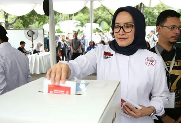 Tak Diatur KPU, Waspadai Hoaks Exit Poll Luar Negeri Tak Diatur KPU, Waspadai Hoaks Exit Poll Luar Negeri