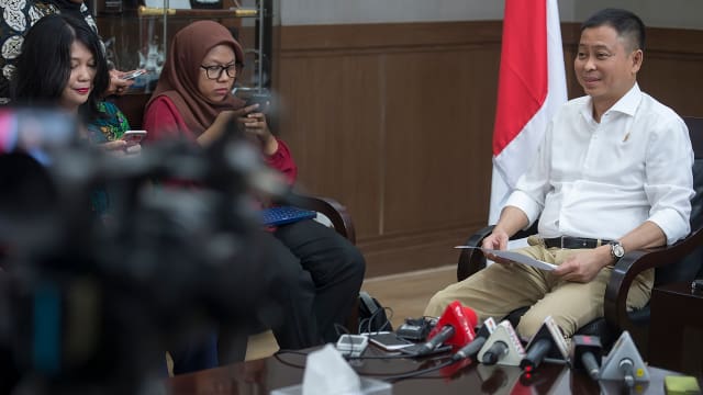 Lebih Jelas Soal Kisah Menteri Jonan dan Puteri Indonesia 92 Indira