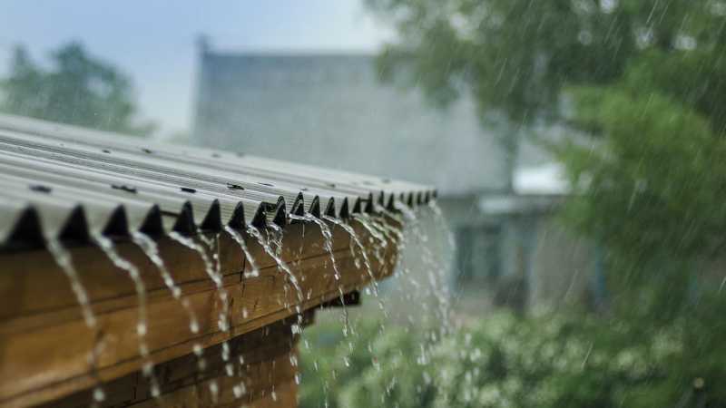 Hujan Cuma di Satu Rumah Tebet, BMKG: Itu Mustahil