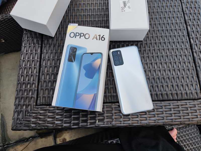 Betah Lama Pantengin Layar OPPO A16 Berkat 3 Teknologi Ini Betah Lama Pantengin Layar OPPO A16 Berkat 3 Teknologi Ini