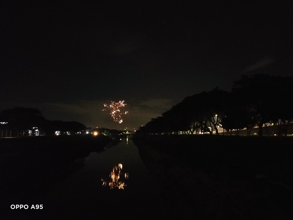 Meriahnya Malam Tahun Baru 2022 dari Kamera OPPO A95