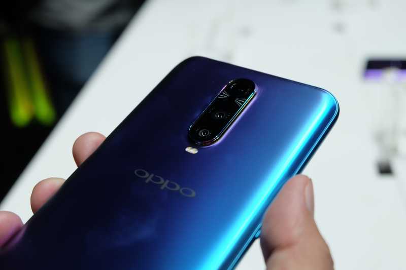 Daftar Lengkap Harga Smartphone Oppo Juni 2020, A92 Turun Harga