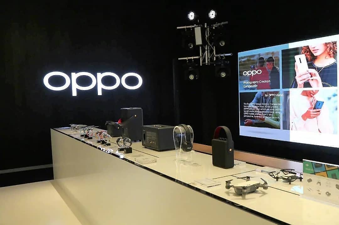 Oppo Patenkan Kamera Depan Ponsel yang Bergeser dari Kiri ke Kanan